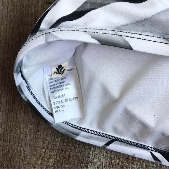 REEF SWIM TOP - Picture 6 of 6